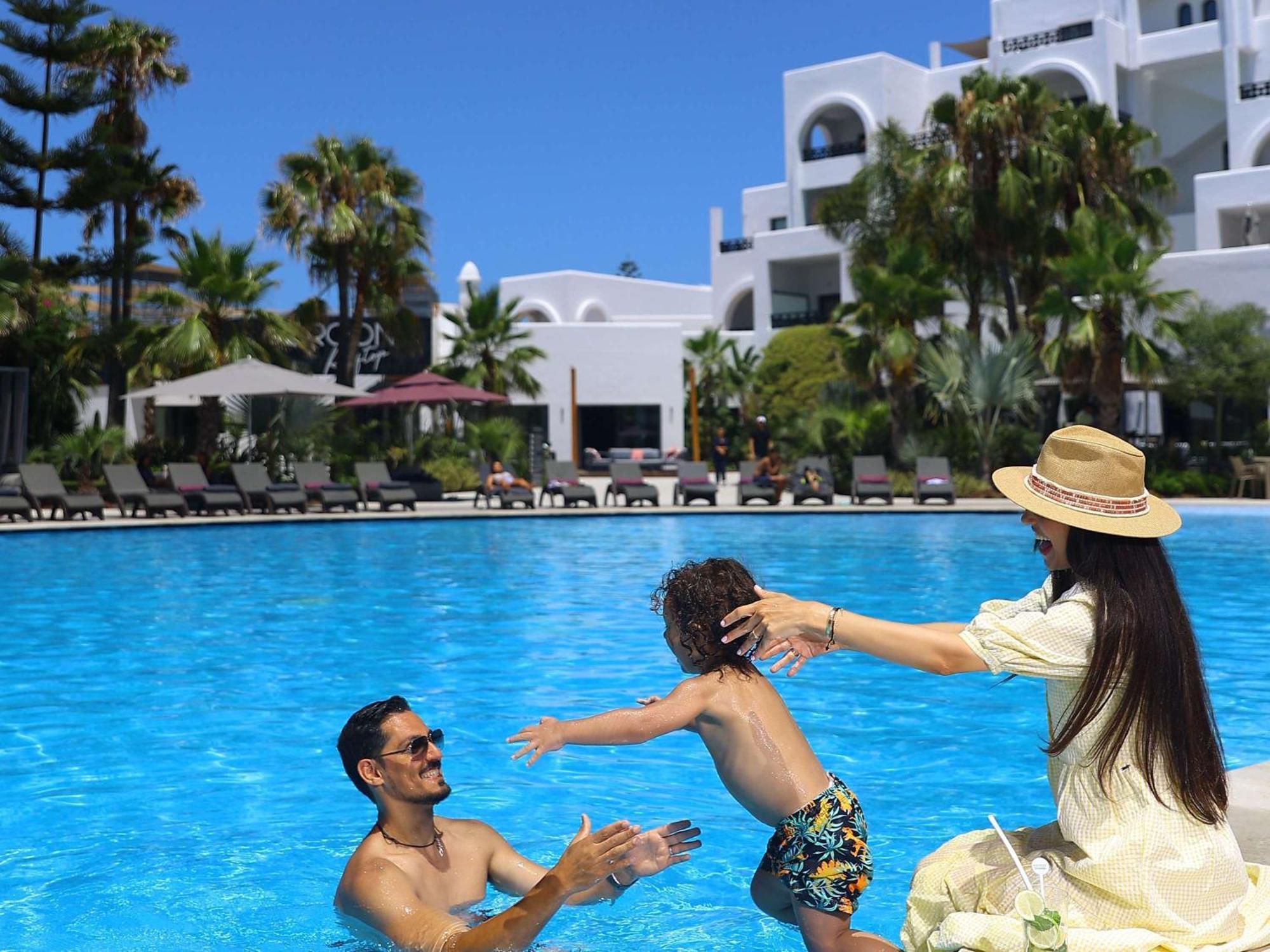Pullman Mazagan Royal Golf&Spa El Jadida Dış mekan fotoğraf Family at a resort in Tunisia